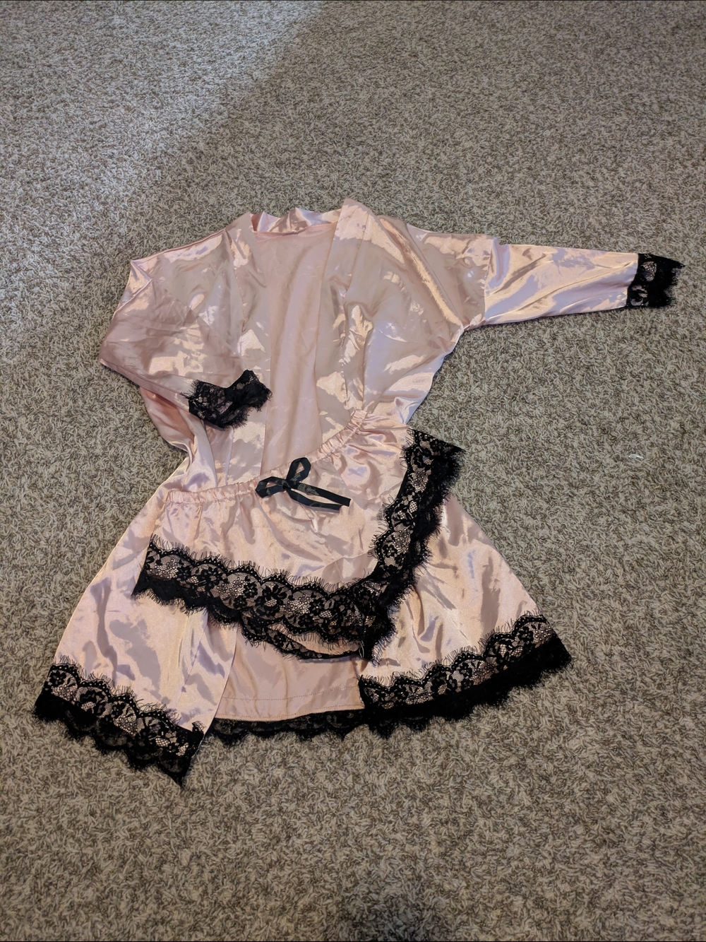 Pink Satin & Lace Robe And Short Set - Picture 2 of 9